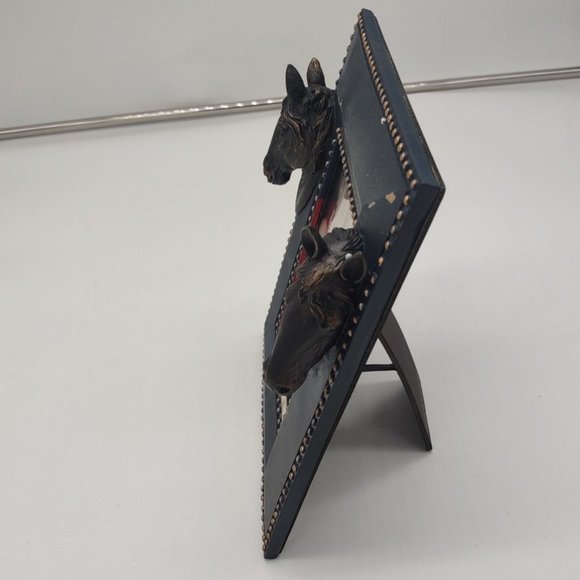 NWT BOGO 3 Dimensional Art Picture Frame 4x6 Horses Outline Buy One Get One Free - Picture 6 of 6